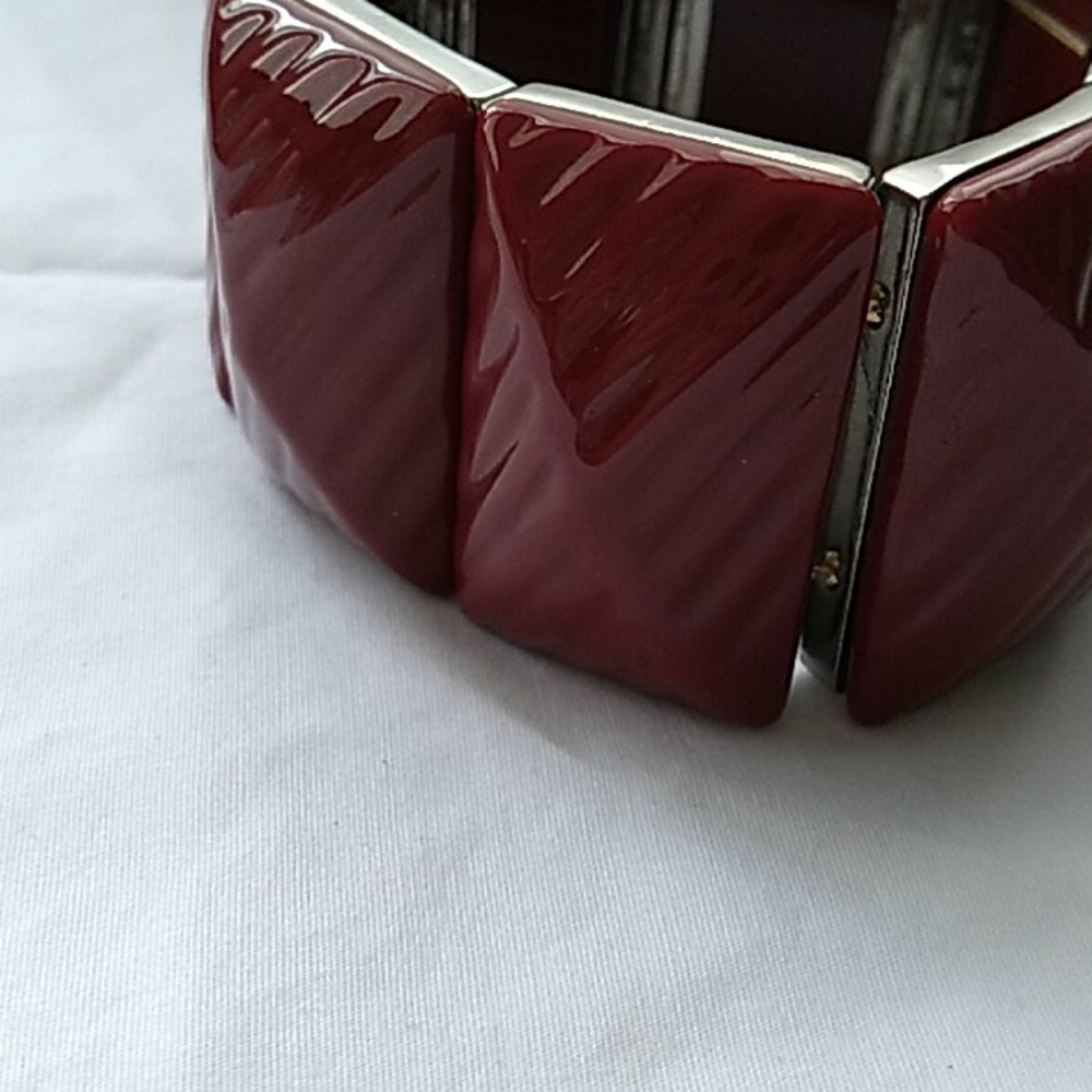 Red Rectangular Stretch Bracelet - image 5